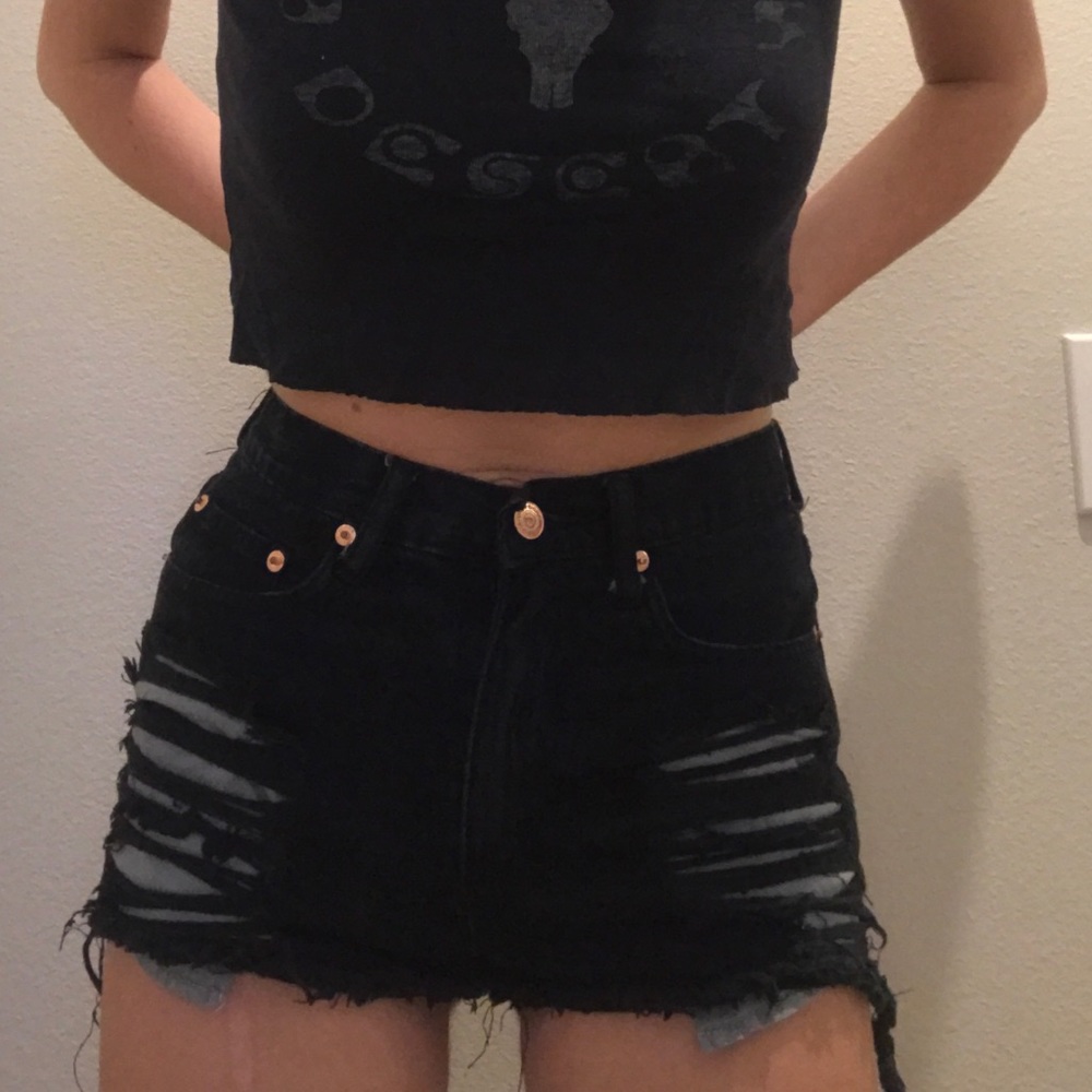 Stella Laguna Beach Black Distressed Shorts